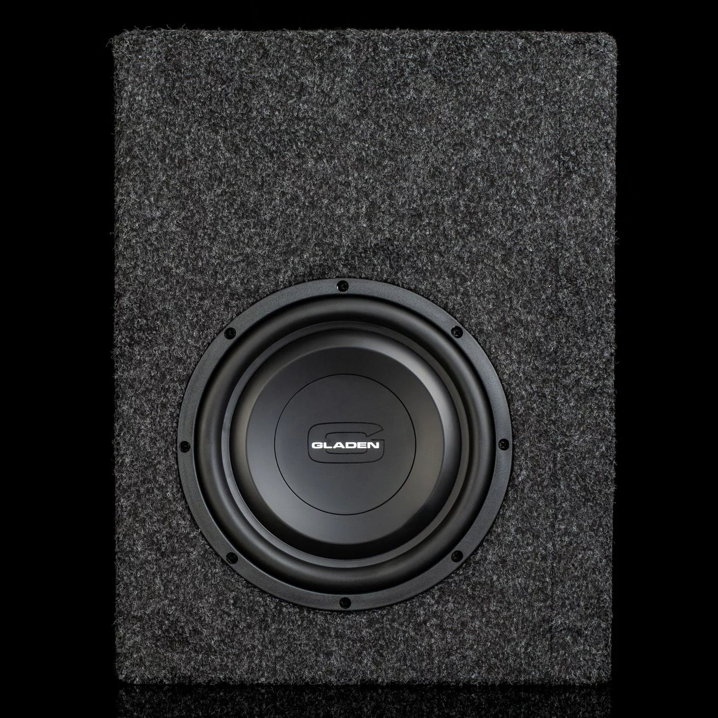 GLADEN RSX 10 SLIM SB-CU-AC 1 x 10" i kompakt kabinett med integrert forsterker