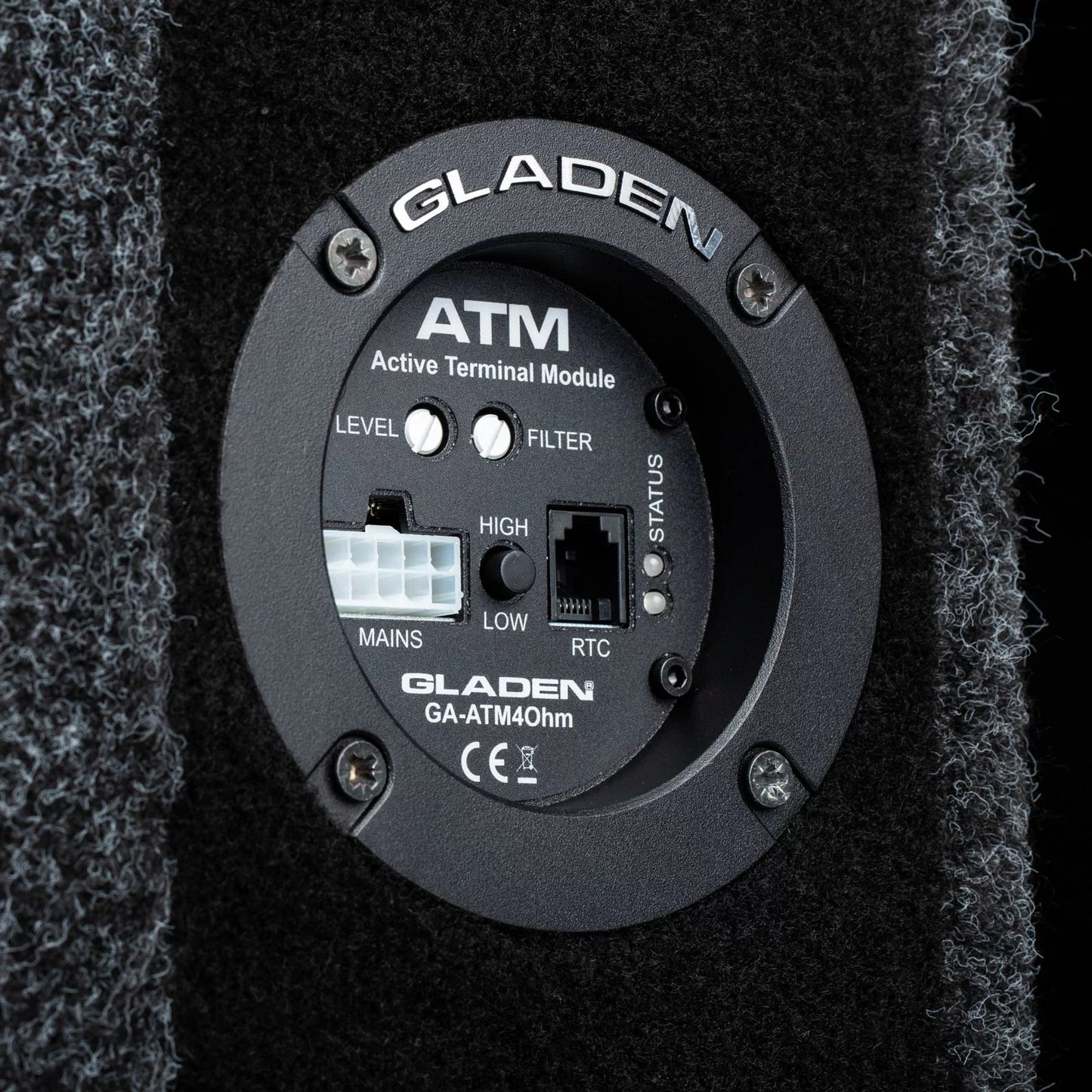 GLADEN RSX 10 SLIM SB-CU-AC 1 x 10" i kompakt kabinett med integrert forsterker