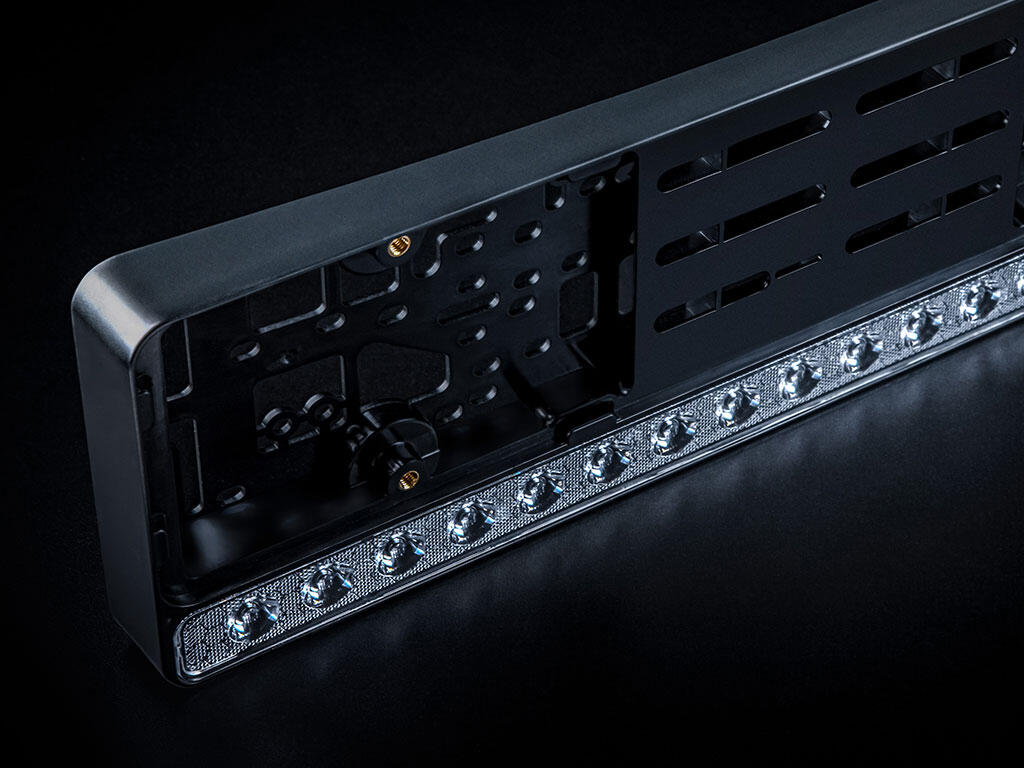 Strands integrert LED-lys i skiltholder! Verdensnyhet! Nuuk E-line 7800 lumen